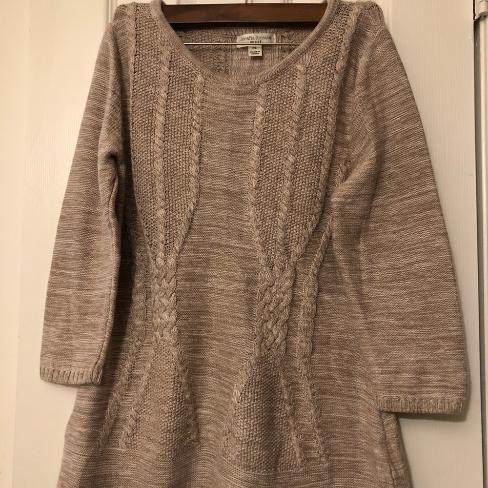 Pretty brown sweater ❄️